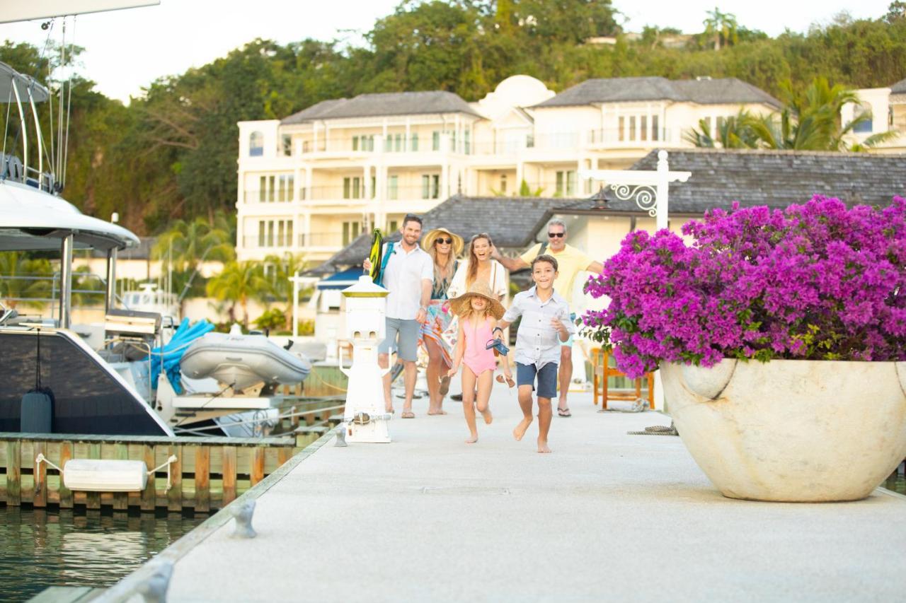 Port Ferdinand Marina & Luxury Residences Saint Peter Exteriör bild